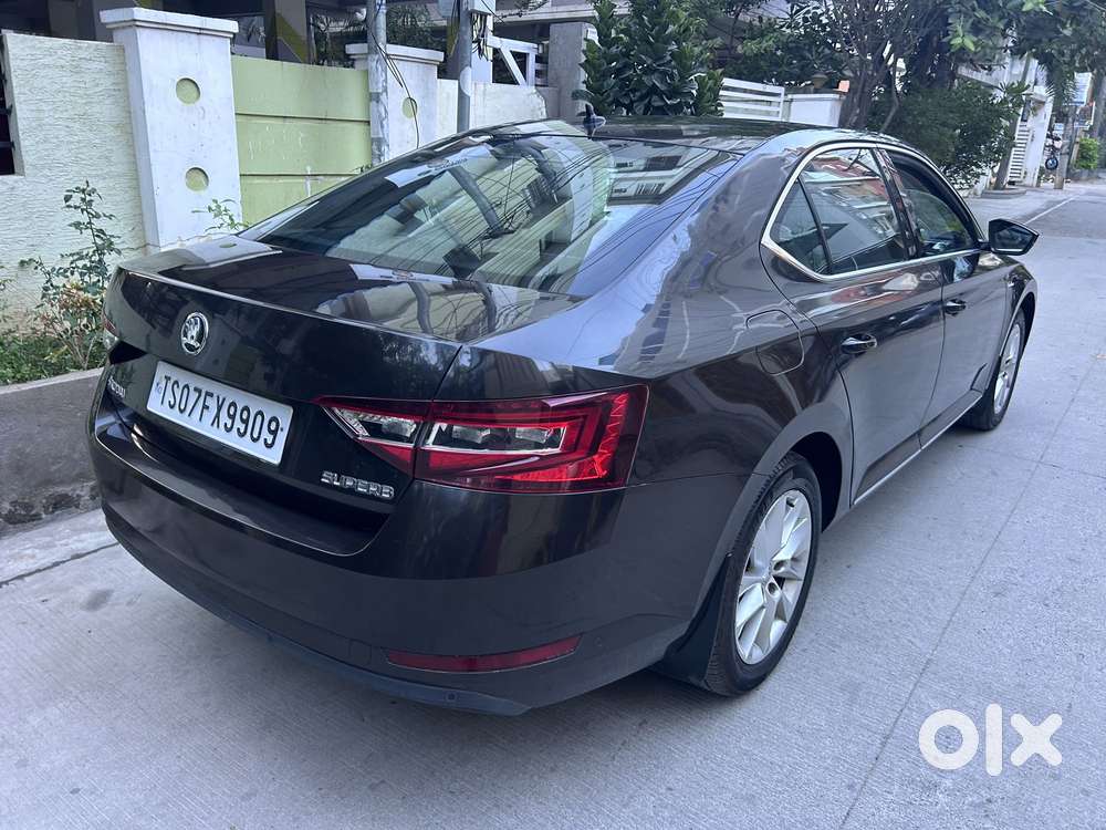 Skoda Superb Lk 1.8 Tsi At, 2017, Petrol