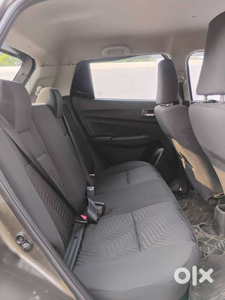 Maruti Suzuki Swift Vxi + Manual, 2025, Petrol
