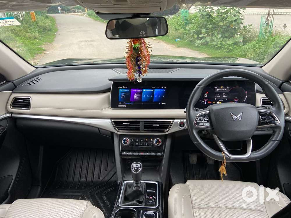 Mahindra Xuv700 2.2 Ax 7 Diesel Mt Luxury Pack Str, 2024, Diesel