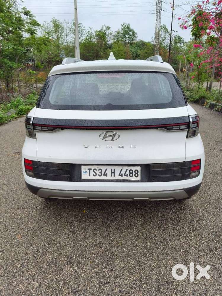 Hyundai Venue 1.2 S (o), 2022, Petrol