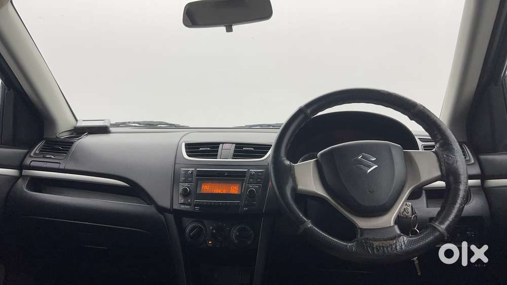 Maruti Suzuki Swift Vvt Vxi, 2016, Petrol
