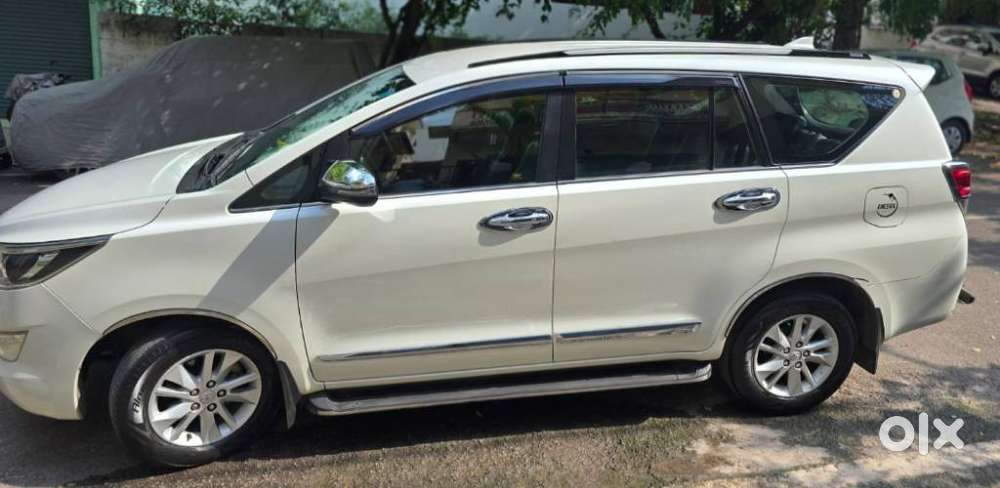 Mahindra Xuv700 Ax7l 6 Str At, 2022, Diesel
