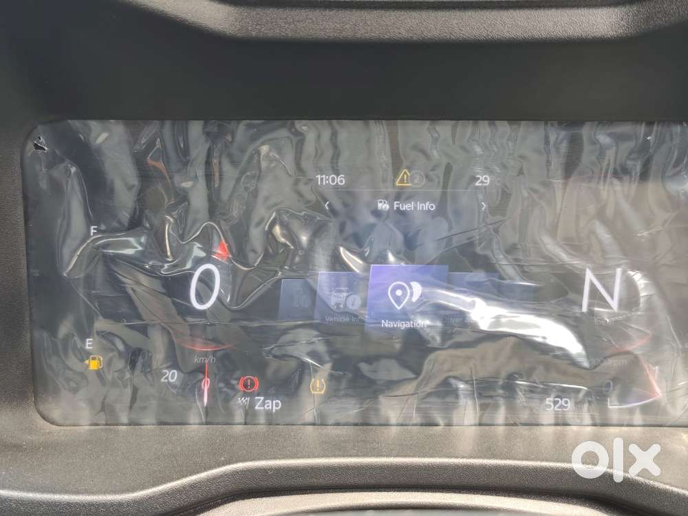 Mahindra Xuv 3xo Ax5l 1.2 Petrol At, 2026