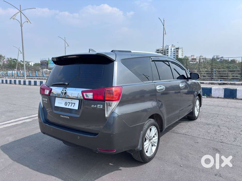 Toyota Innova Crysta