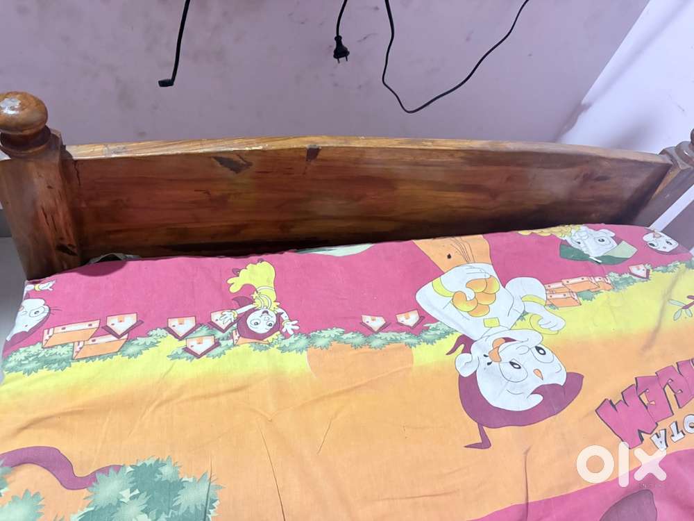 Diwan cot and double cot made with teak wood