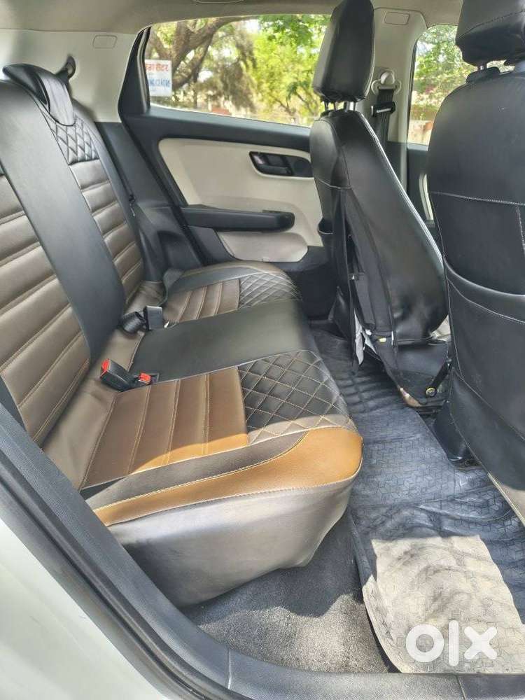 Tata Altroz 1.2 Xm, 2024, Petrol