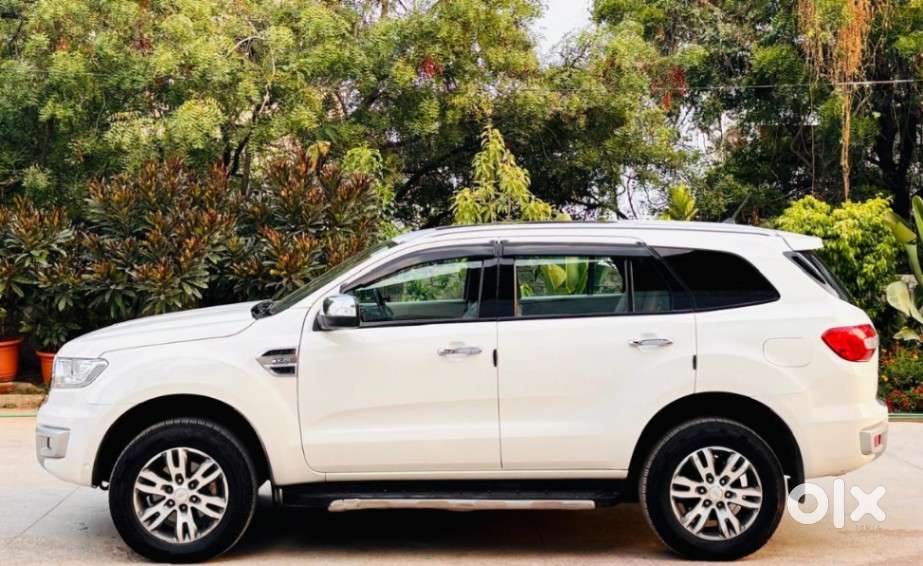 Ford Endeavour 3.2 Titanium At 4x4, 2017, Diesel