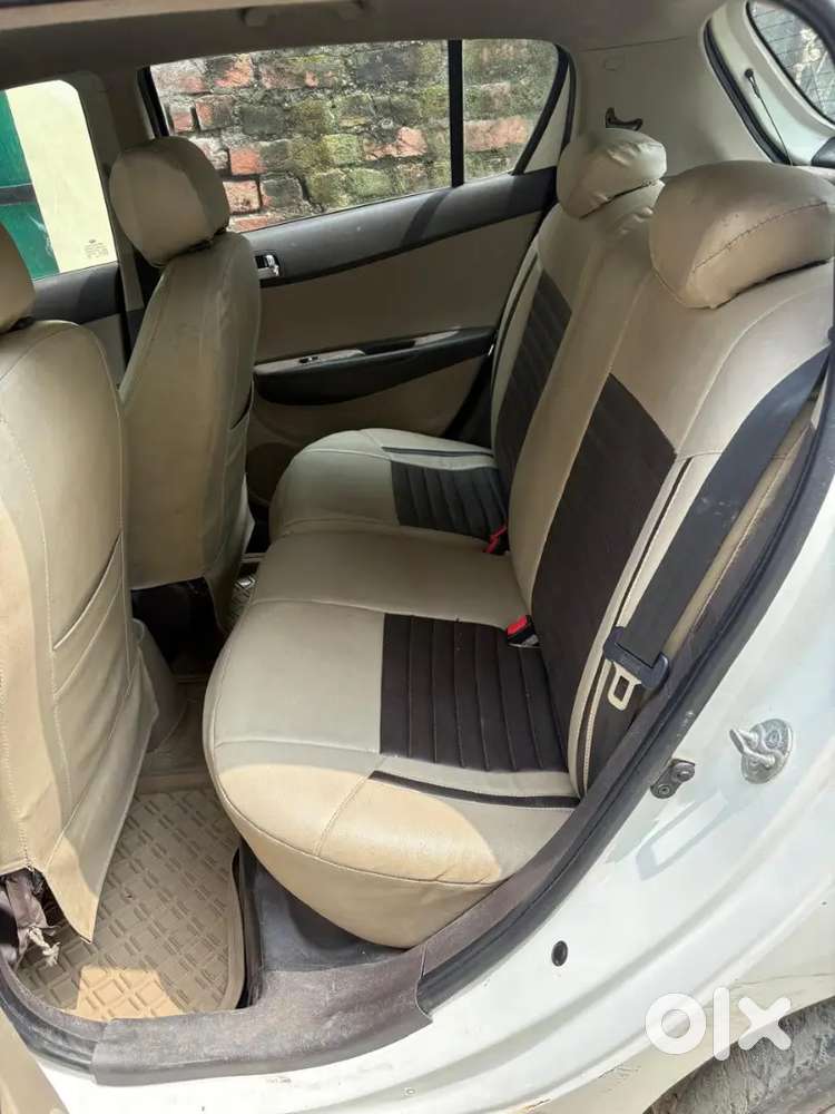 Hyundai I20 Sportz At 2012