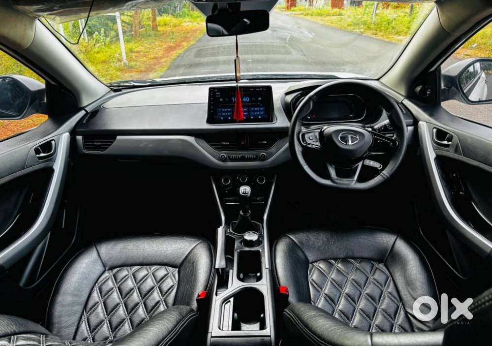 Tata Nexon, 2023, Petrol