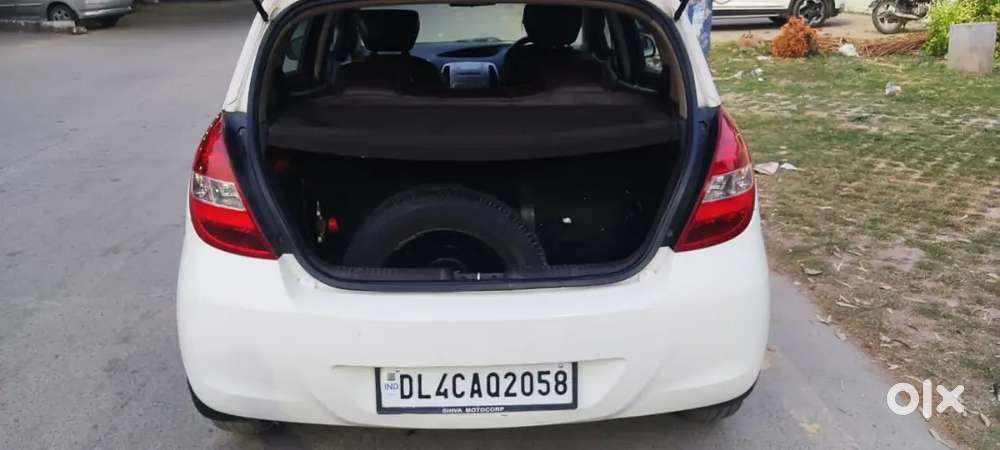 Ihyundai 20 Magna Petrol+ Cng On Paper