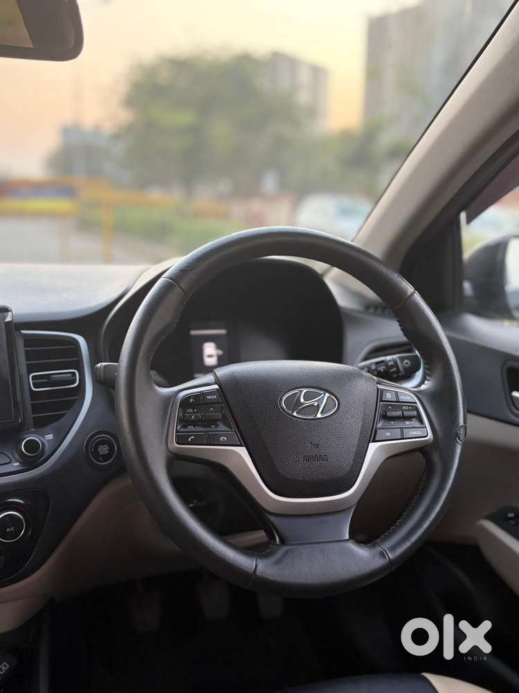 Hyundai Verna 1.5 Sx Ivt, 2023, Petrol