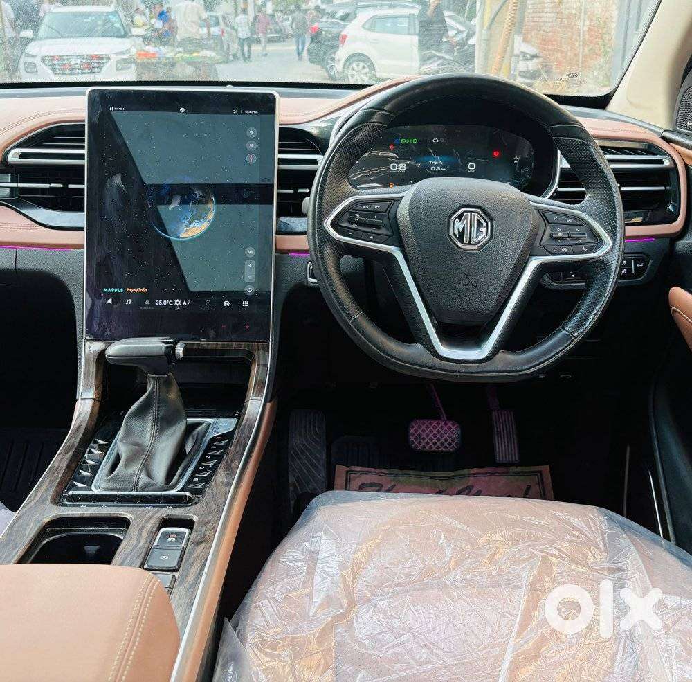 Mg Hector Plus Savvy Pro 1.5 Turbo Petrol Cvt 7 Str, 2024, Petrol