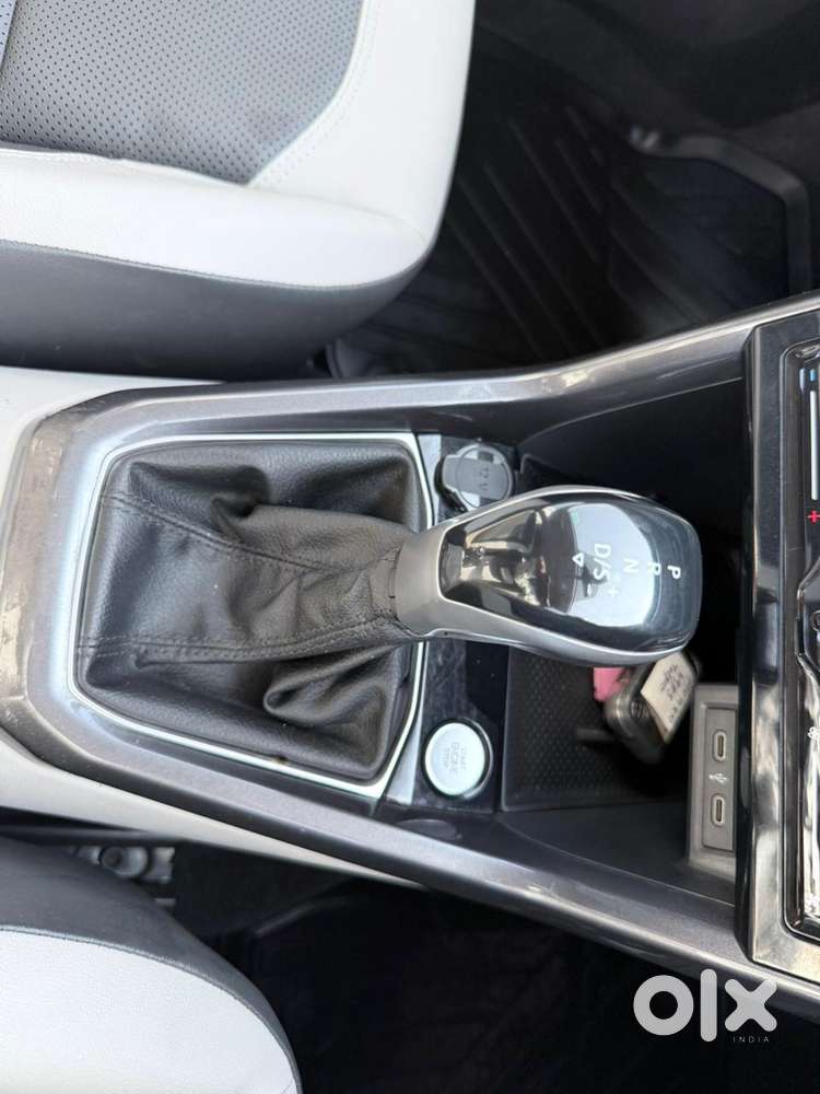 Volkswagen Taigun 1.0 Tsi Topline At, 2023, Petrol
