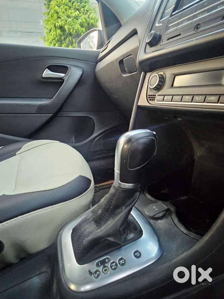 Volkswagen Vento 1.2 Tsi Highline At, 2017, Petrol