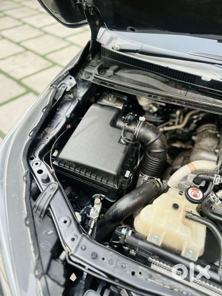 Toyota Innova Crysta 2.8 Gx At 8s, 2017, Diesel