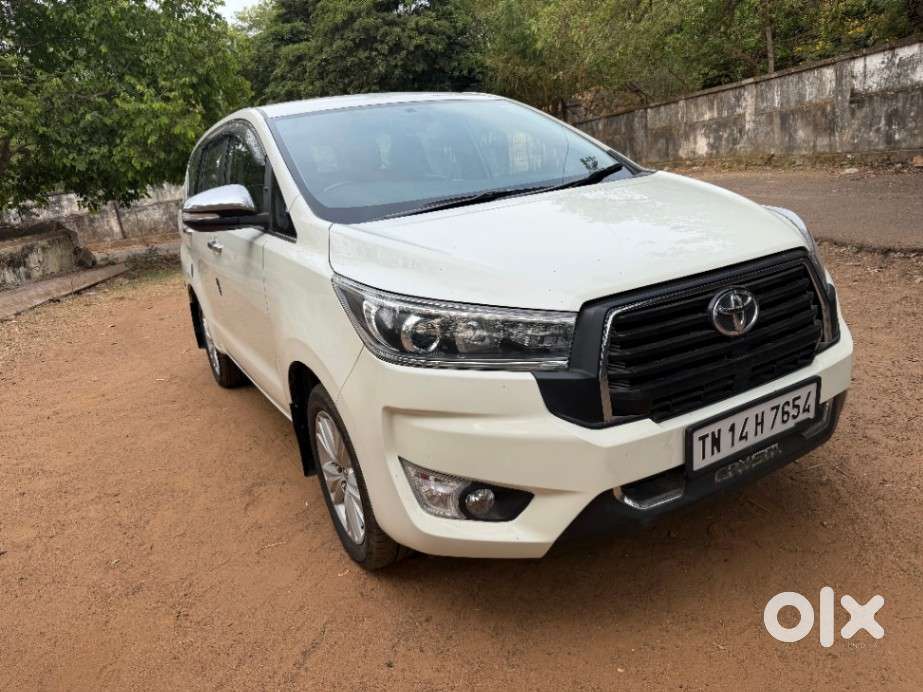 Toyota Innova Crysta 2.8z Automatic, 2016, Diesel