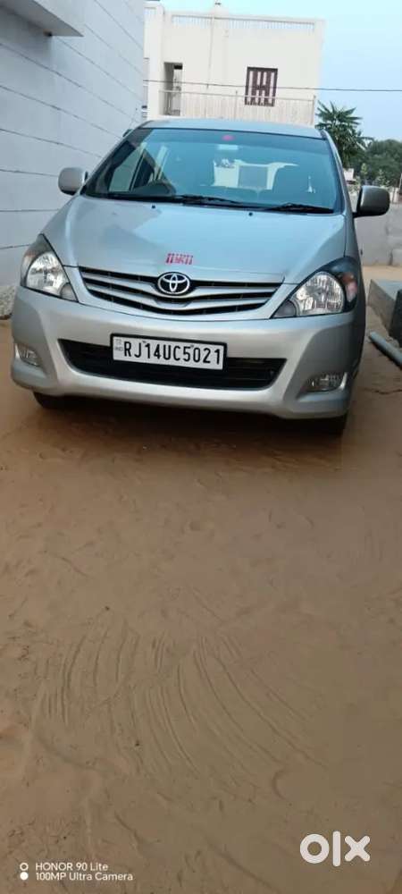 Toyota Innova 2011 Diesel Well Maintained