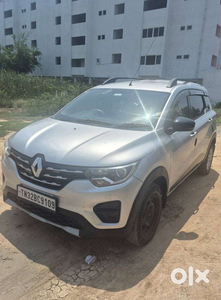 Renault Triber Rxt, 2022, Petrol