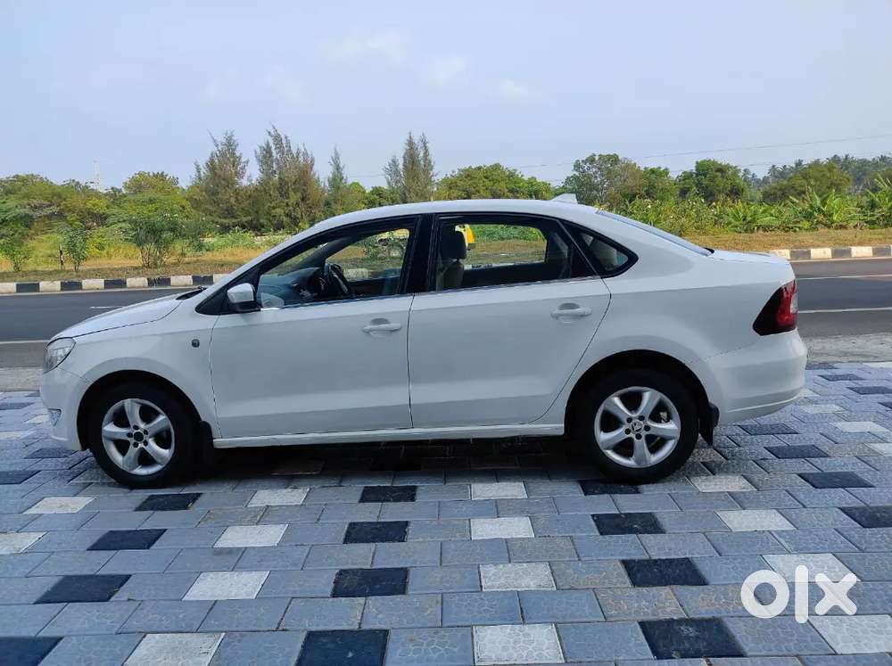 Skoda Rapid 2015 Diesel 125000 Km Driven