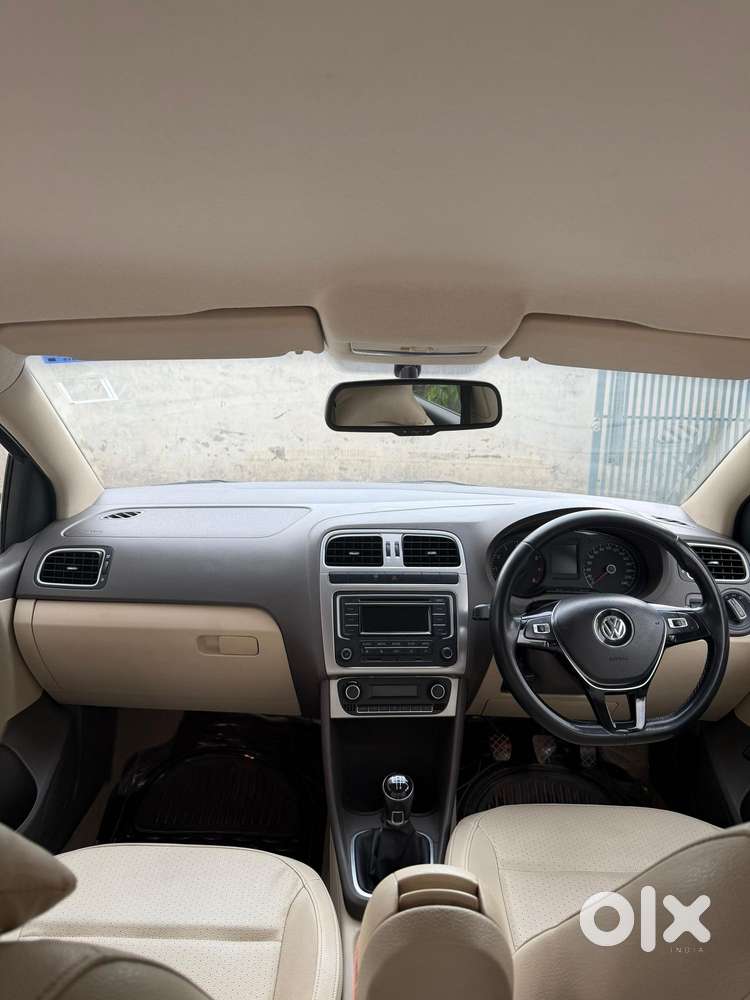 Volkswagen Vento 1.6 Highline Plus 16 Alloy, 2015, Petrol