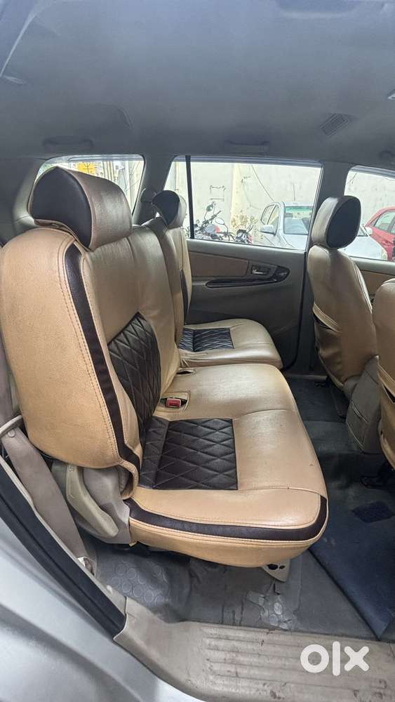 Toyota Innova 2.5 Vx 8 Str Bs-iii, 2012, Diesel