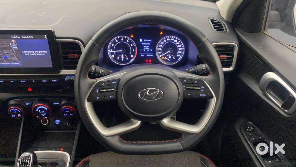 Hyundai Venue 1.0 Sx (o) Turbo Dual Tone, 2020, Petrol