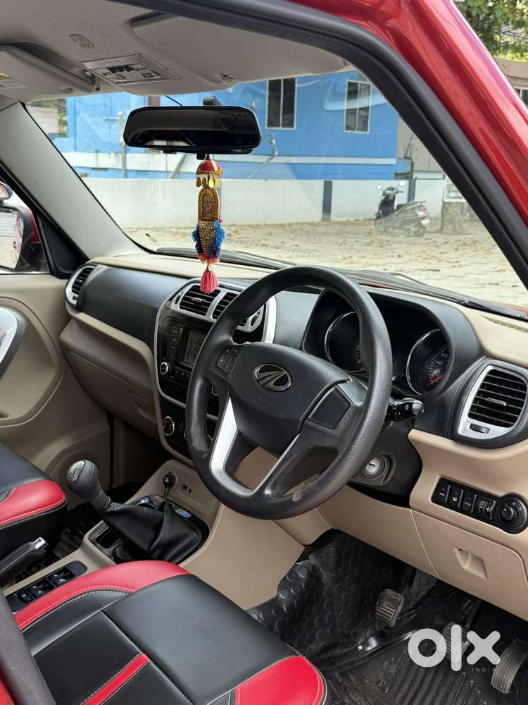 Mahindra Tuv 300 Mhawk100 T8, 2017, Diesel