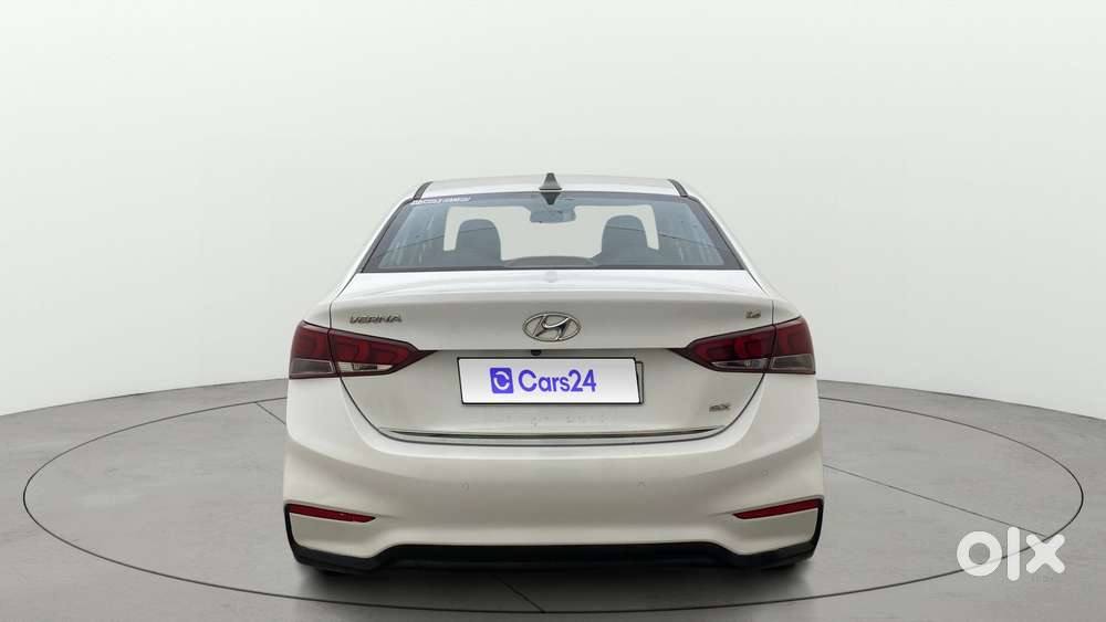 Hyundai Verna 1.6 Vtvt Sx, 2019, Petrol