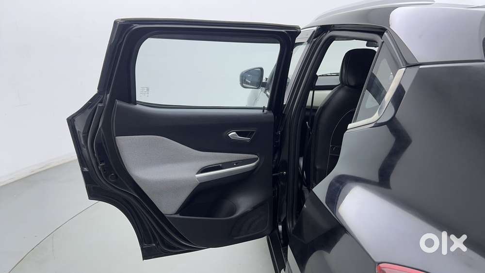 Nissan Magnite 1.0 Xv, 2022, Petrol