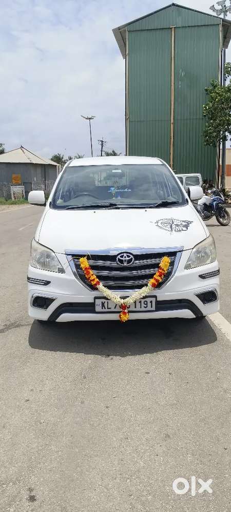 Toyota Innova Diesel 2012 230km