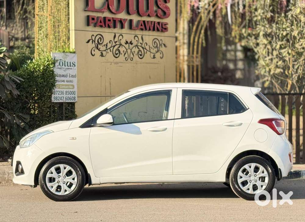 Hyundai Grand I10 Magna O At Petrol, 2016