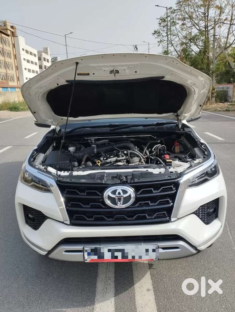 Toyota Fortuner 4x2 At 2.7 Petrol, 2025, Petrol