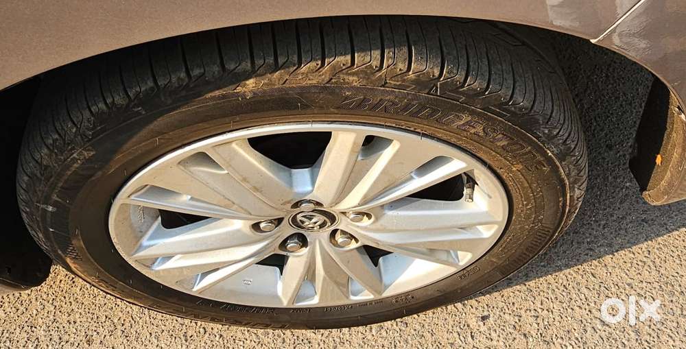 Toyota Innova Crysta 2.8z Automatic, 2016, Diesel