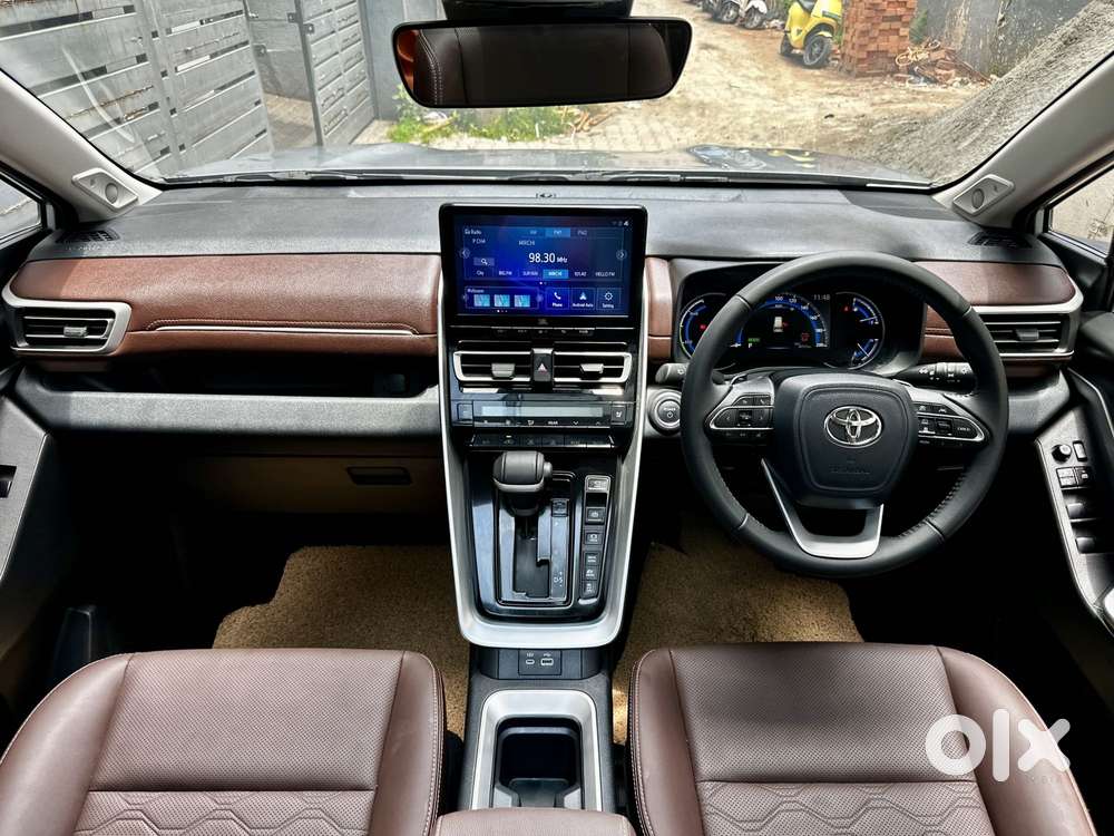 Toyota Innova Hycross 2.0 Zx (o) Hybrid 7 Str, 2025, Petrol