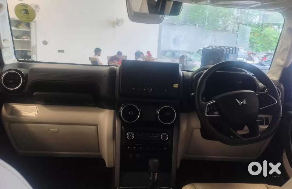 Mahindra Thar Roxx, 2025, Petrol