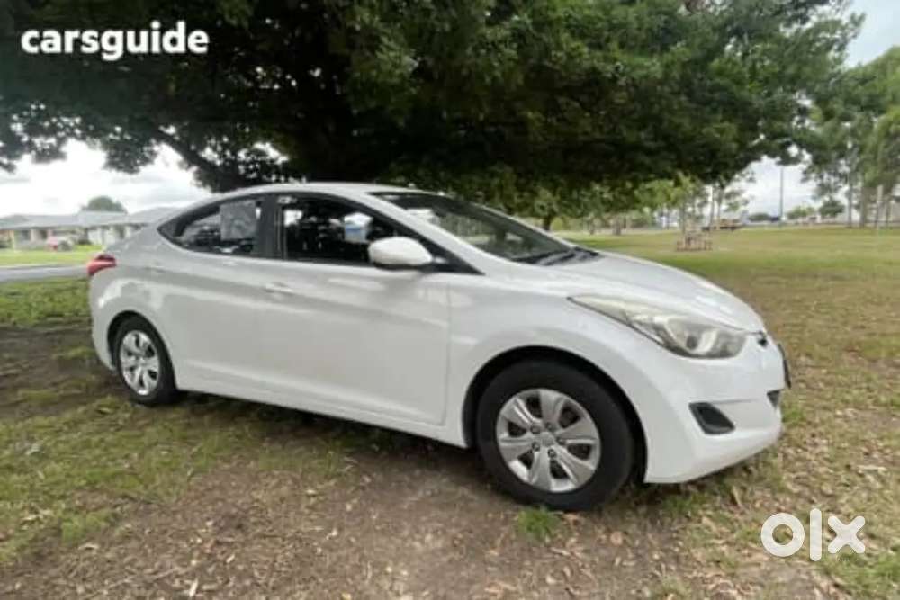 Hyundai Elantra 2013 White Colour Diesel Well Maintained