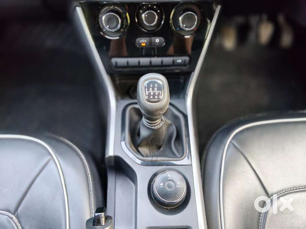 Tata Nexon 1.5 Revotorq Xm (s), 2022, Petrol