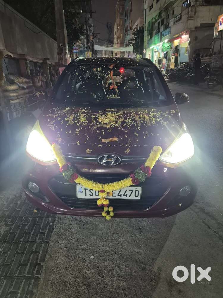 Selling Hundai Grand I10