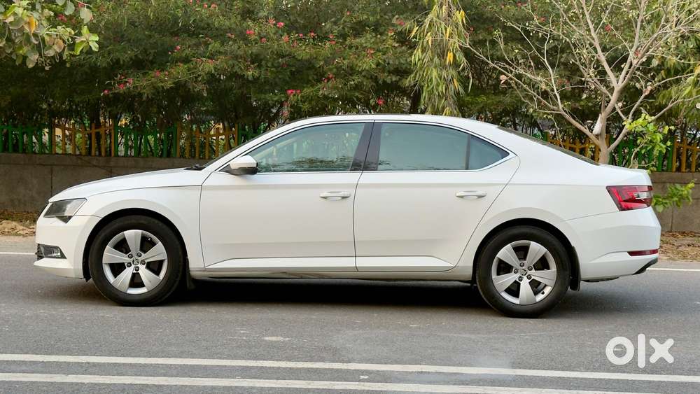 Skoda Superb Style 1.8 Tsi At, 2016, Petrol