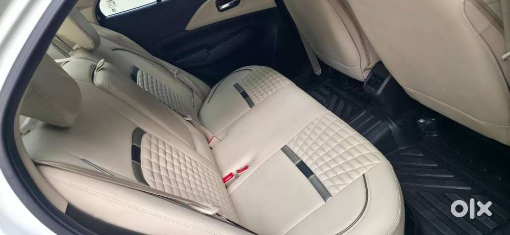 Maruti Suzuki Swift Dzire Vxi(o) Amt, 2025, Petrol