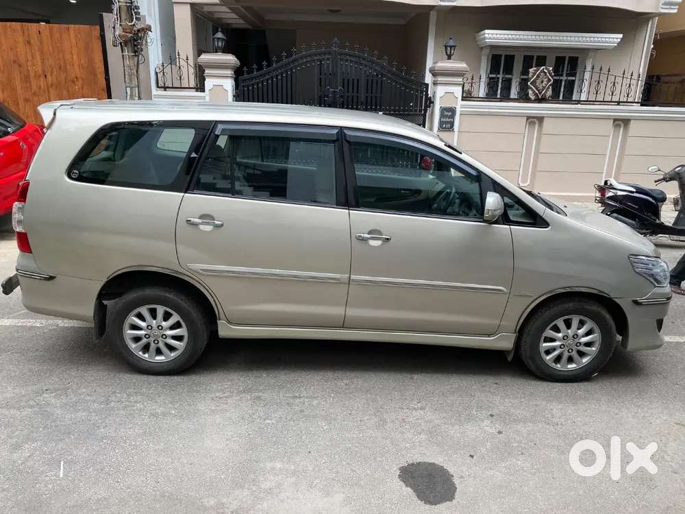 Toyota Innova 2.0 Vx 2013