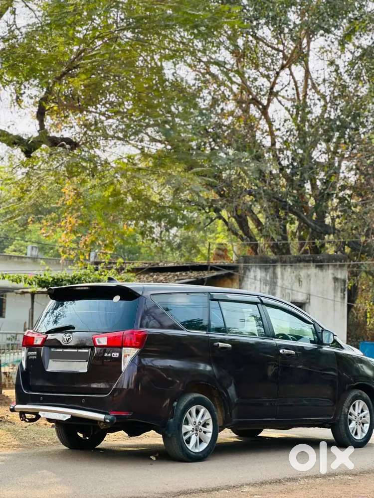 Toyota Innova Crysta 2.4 2019