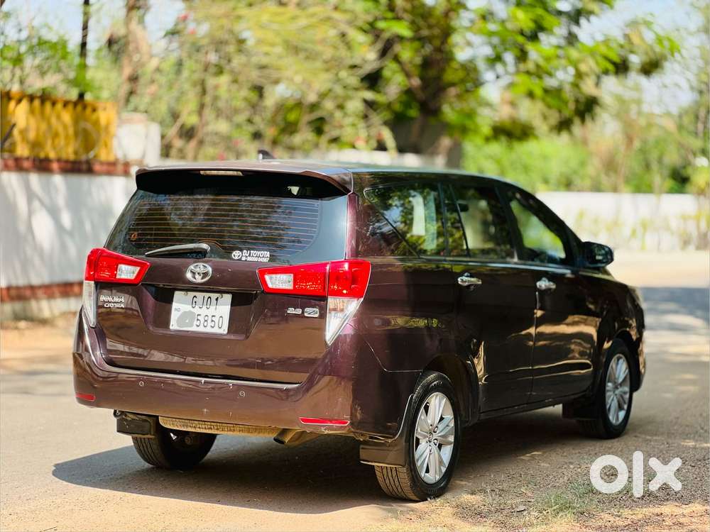 Toyota Innova Crysta