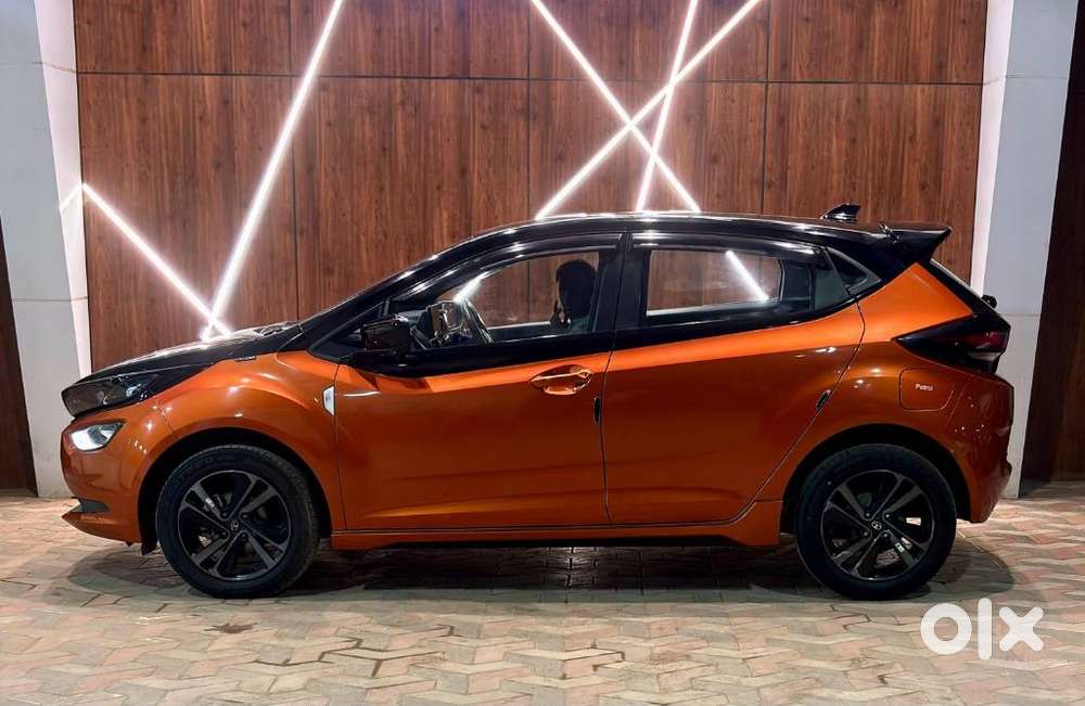 Tata Altroz 1.2 Xt I-turbo Petrol, 2025, Petrol