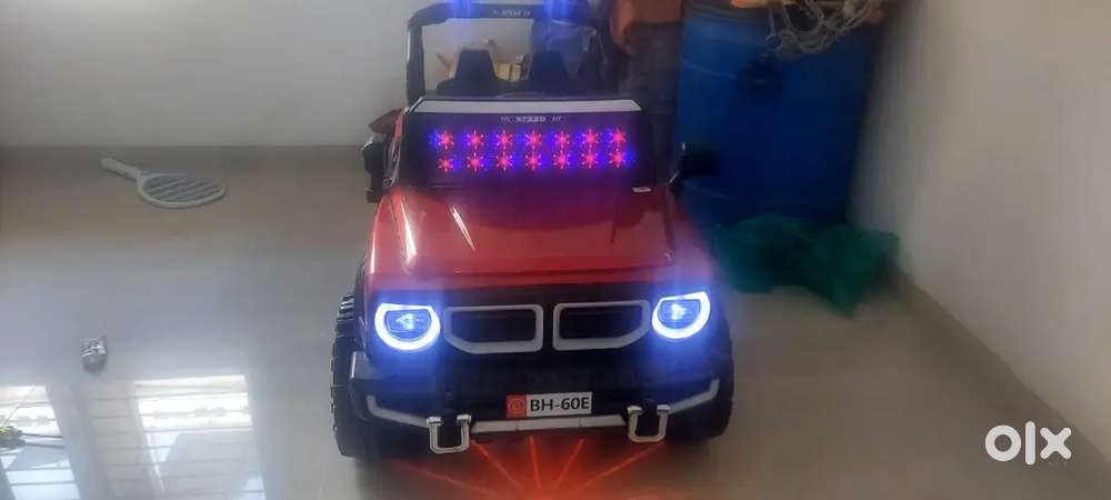 Electric Ride-On Car for Kids/Boys; Good Condition