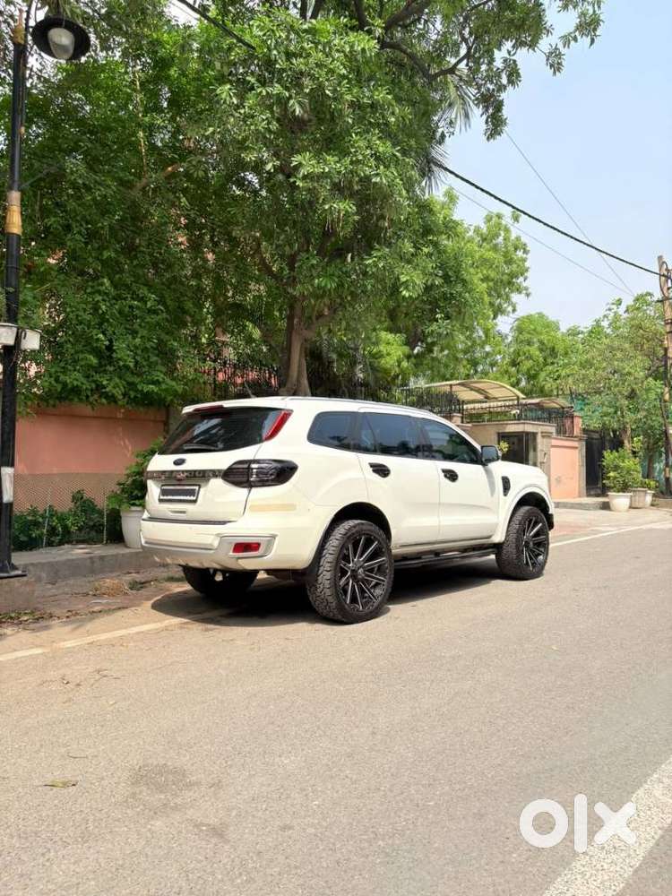 Ford Endeavour 2.2 Trend At 4x2, 2016, Diesel