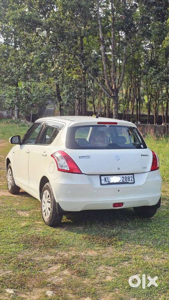 Maruti Suzuki Swift Vxi Optional, 2017, Petrol