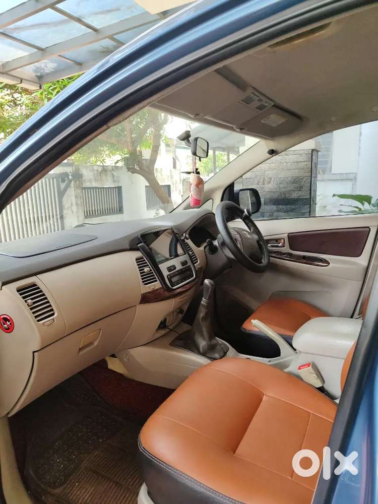 Toyota Innova 2012 V Full Option