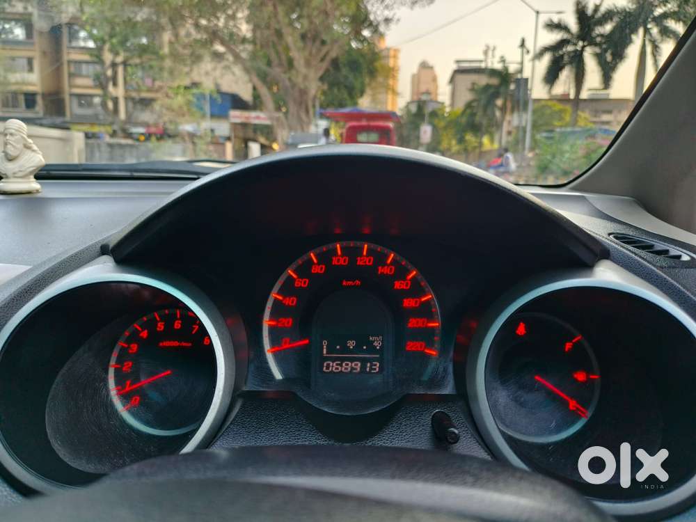 Honda Jazz V Mt Privilege, 2010, Petrol