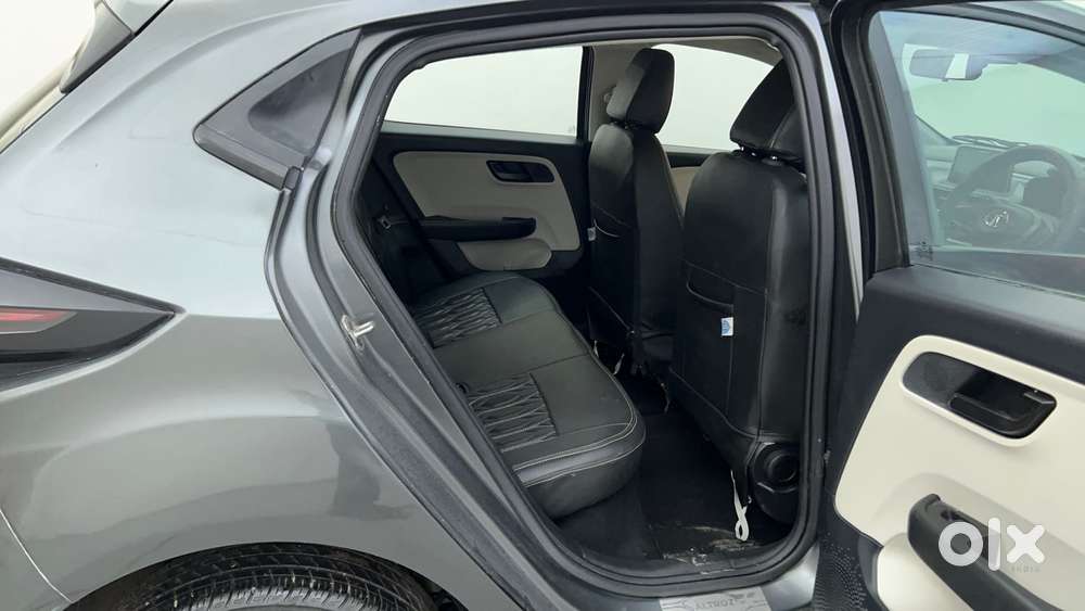 Tata Altroz 1.2 Xt, 2022, Petrol